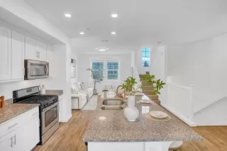 Photo #6: ML82038988 Listing 