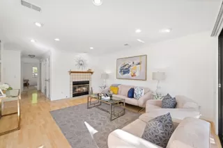 Photo #5: ML82039002 Listing 