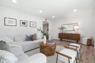 Photo #4: ML82039037 Listing 