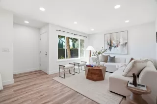 Photo #5: ML82039037 Listing 