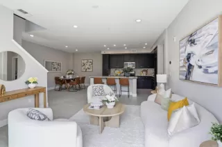 Photo #5: ML82039148 Listing 