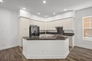 Photo #4: ML82039229 Listing 