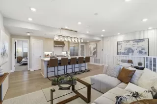 Photo #4: ML82039343 Listing 