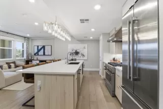 Photo #6: ML82039343 Listing 