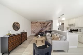 Photo #5: ML82039345 Listing 