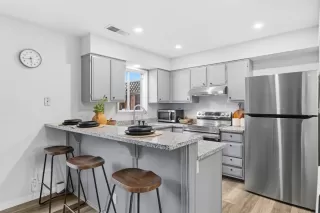 Photo #4: ML82039490 Listing 