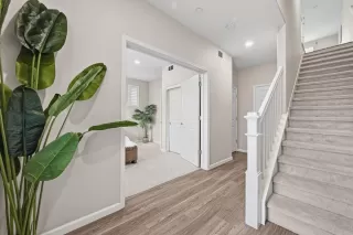 Photo #4: ML82039518 Listing