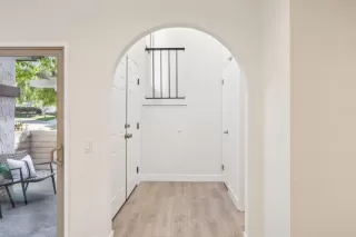 Photo #5: ML82039558 Listing