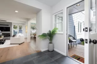 Photo #5: ML82039632 Listing 