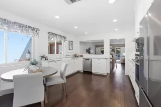 Photo #6: ML82039675 Listing 