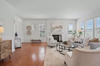 Photo #6: ML82039807 Listing 