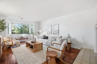 Photo #5: ML82039817 Listing