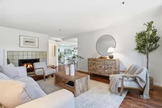 Photo #6: ML82039817 Listing