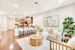 Photo #6: ML82039876 Listing 