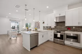 Photo #4: ML82039926 Listing 