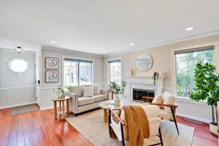 Photo #4: ML82040001 Listing 