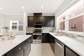 Photo #6: ML82040028 Listing