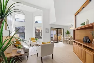 Photo #5: ML82040051 Listing