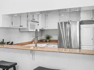 Photo #4: ML82040066 Listing 