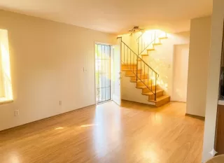 Photo #3: ML82040095 Listing 