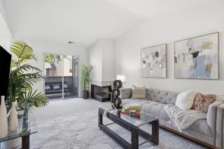 Photo #4: ML82040152 Listing