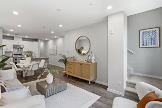 Photo #6: ML82040185 Listing 