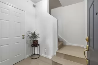 Photo #5: ML82040210 Listing 