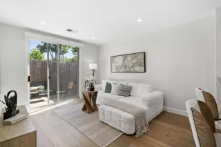 Photo #4: ML82040346 Listing 