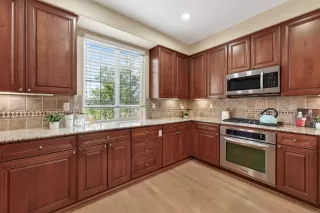 Photo #6: ML82040392 Listing 