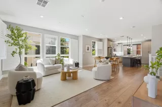 Photo #5: ML82040404 Listing 