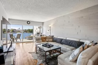 Photo #3: ML82040406 Listing 