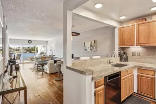 Photo #4: ML82040406 Listing 