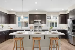 Photo #4: ML82040411 Listing