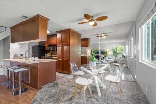 Photo #6: ML82040603 Listing