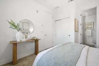 Photo #5: ML82040656 Listing 