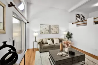 Photo #4: ML82040690 Listing 