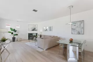 Photo #5: ML82040701 Listing 