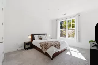 Photo #5: ML82040709 Listing