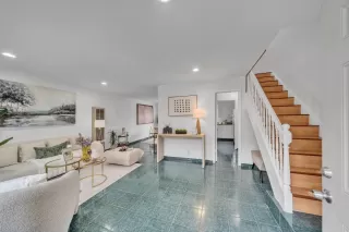 Photo #2: ML82040767 Listing 