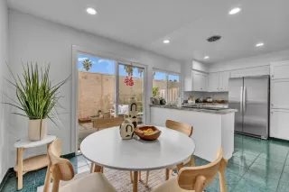 Photo #6: ML82040767 Listing 