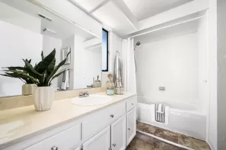 Photo #5: ML82040795 Listing