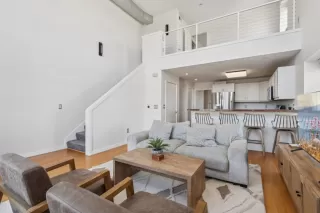 Photo #4: ML82040813 Listing