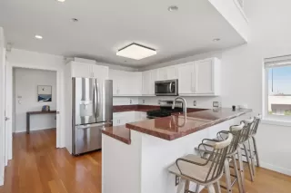 Photo #6: ML82040813 Listing