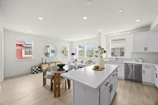 Photo #6: ML82040874 Listing 