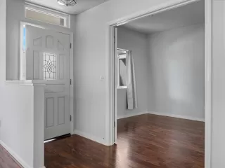 Photo #3: ML82040942 Listing 