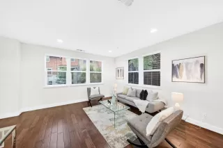 Photo #5: ML82040948 Listing