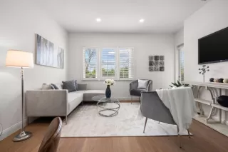 Photo #5: ML82040951 Listing 