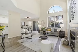 Photo #2: ML82040953 Listing 