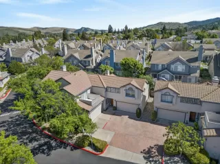 Photo #4: ML82040983 Listing 