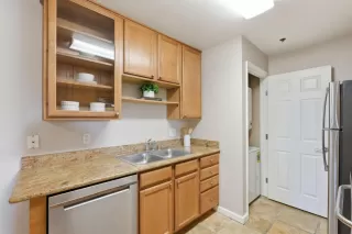 Photo #5: ML82040989 Listing 